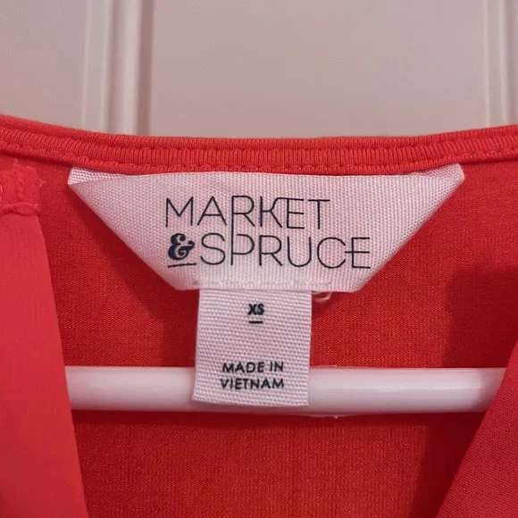 Market & Spruce top - Picture 2 of 3